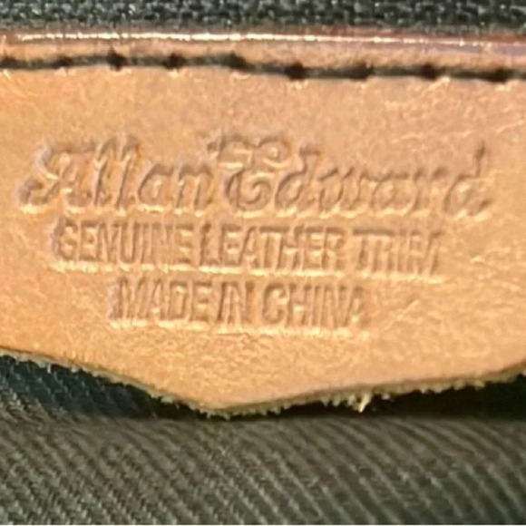 Allen Edward Leather Shoulder Bag - Picture 11 of 13